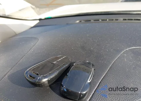 2014 Tesla Model S P85 z USA, uszkodzony, nr VIN 5YJSA1H1XEFP41581